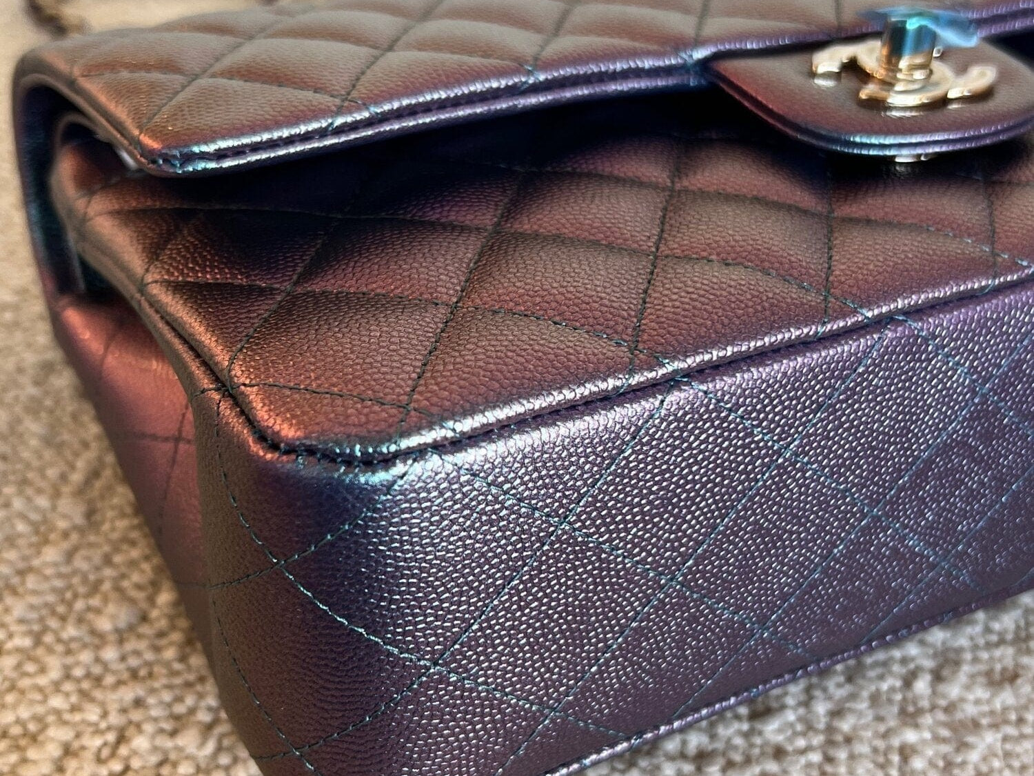 CHANEL Handbag 22P Iridescent Purple Caviar Quilted Medium Double Flap -Knockoff
