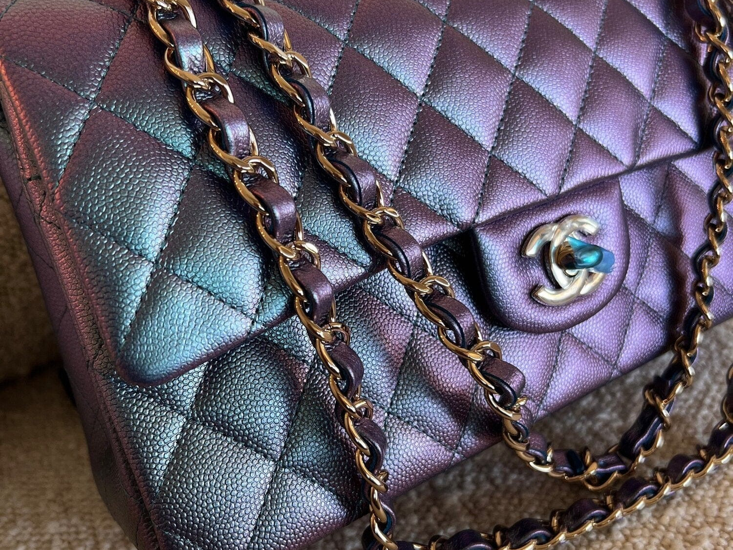 CHANEL Handbag 22P Iridescent Purple Caviar Quilted Medium Double Flap -Knockoff
