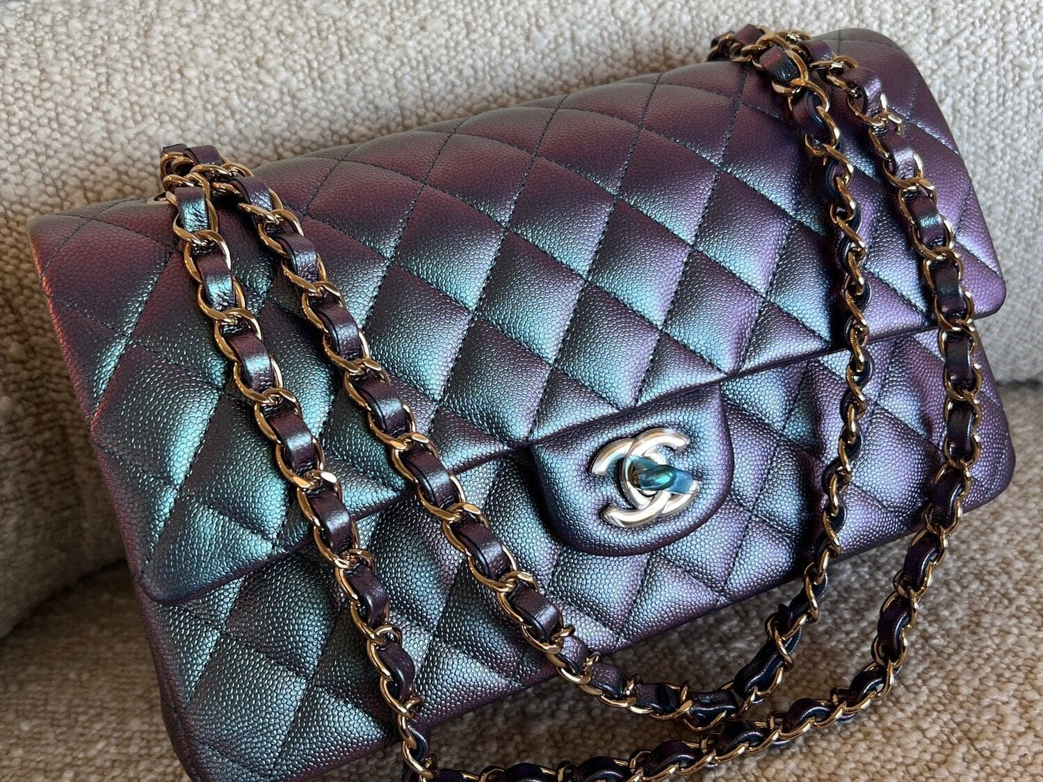 CHANEL Handbag 22P Iridescent Purple Caviar Quilted Medium Double Flap -Knockoff
