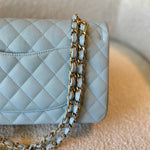 CHANEL Handbag 22P Light Blue Caviar Quilted Classic Flap Medium LGHW -Knockoff
