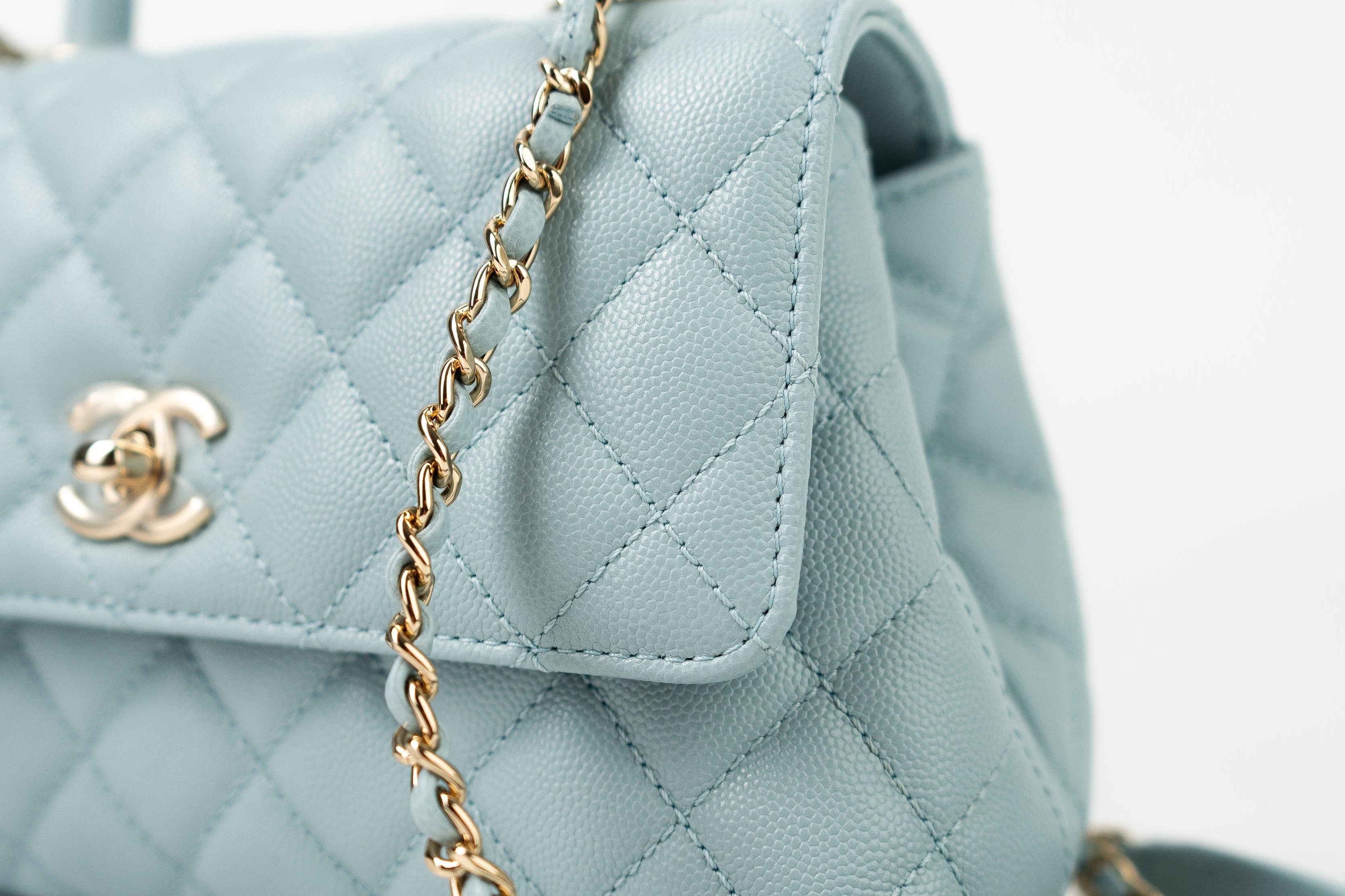 CHANEL Handbag 22P Light Blue Caviar Quilted Coco Handle Small LGHW -Knockoff
