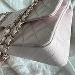 CHANEL Handbag 22P Light Pink Caviar Quilted Classic Flap Medium LGHW -Knockoff
