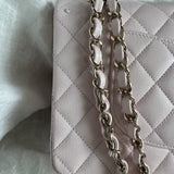 CHANEL Handbag 22P Light Pink Caviar Quilted Classic Flap Medium LGHW -Knockoff
