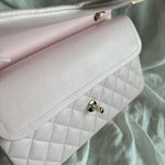 CHANEL Handbag 22P Light Pink Caviar Quilted Classic Flap Medium LGHW -Knockoff
