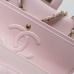 CHANEL Handbag 22P Light Pink Caviar Quilted Classic Flap Medium LGHW -Knockoff
