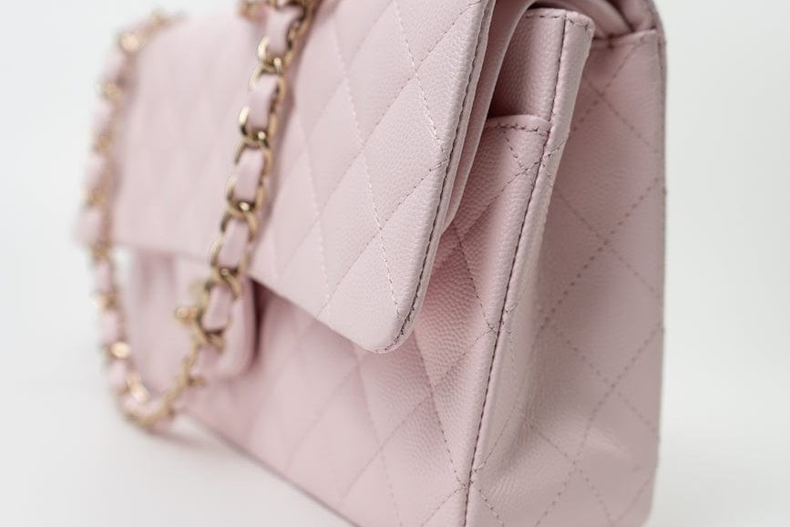 CHANEL Handbag 22P Light Pink Caviar Quilted Classic Flap Medium LGHW -Knockoff
