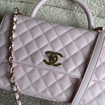 CHANEL Handbag 22P Light Pink Caviar Quilted Coco Handle Medium LGHW -Knockoff
