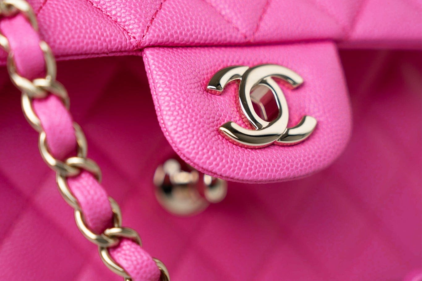 CHANEL Handbag 22P Pink Caviar Quilted Classic Flap Medium Light Gold Hardware -Knockoff
