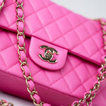 CHANEL Handbag 22P Pink Caviar Quilted Classic Flap Medium Light Gold Hardware -Knockoff
