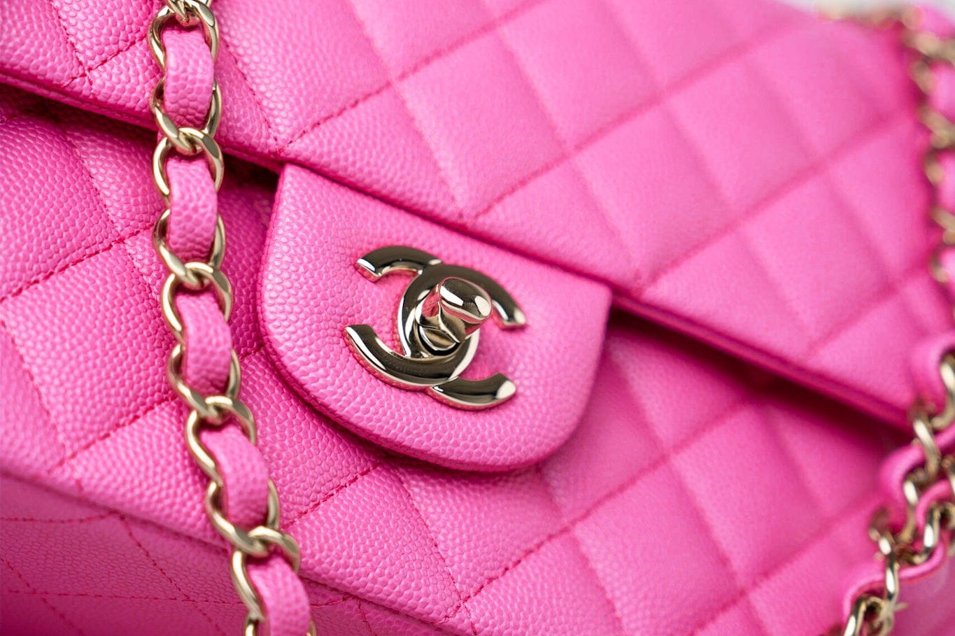 CHANEL Handbag 22P Pink Caviar Quilted Classic Flap Medium Light Gold Hardware -Knockoff
