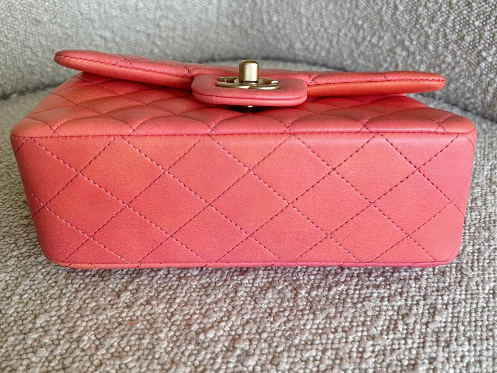 CHANEL Handbag 22P Pink/Orange Mini Lambskin Quilted with Top handle Rectangular LGHW -Knockoff
