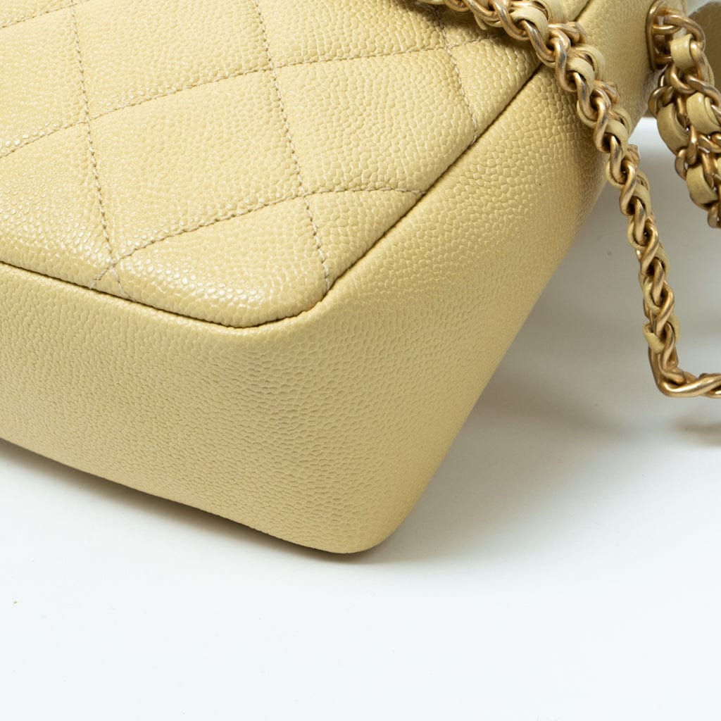 CHANEL Handbag 22P Shiny Yellow Caviar Quilted Small Chain Melody Flap -Knockoff
