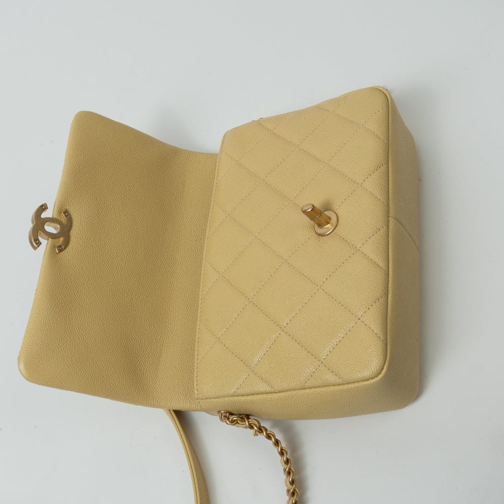 CHANEL Handbag 22P Shiny Yellow Caviar Quilted Small Chain Melody Flap -Knockoff
