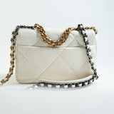 CHANEL Handbag 22P White Lambskin Quilted 19 Flap Small MHW -Knockoff
