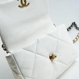 CHANEL Handbag 22P White Lambskin Quilted 19 Flap Small MHW -Knockoff
