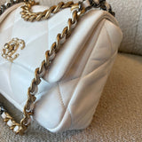 CHANEL Handbag 22P White Lambskin Quilted 19 Flap Small Mixed Hardware -Knockoff
