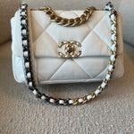 CHANEL Handbag 22P White Lambskin Quilted 19 Flap Small Mixed Hardware -Knockoff
