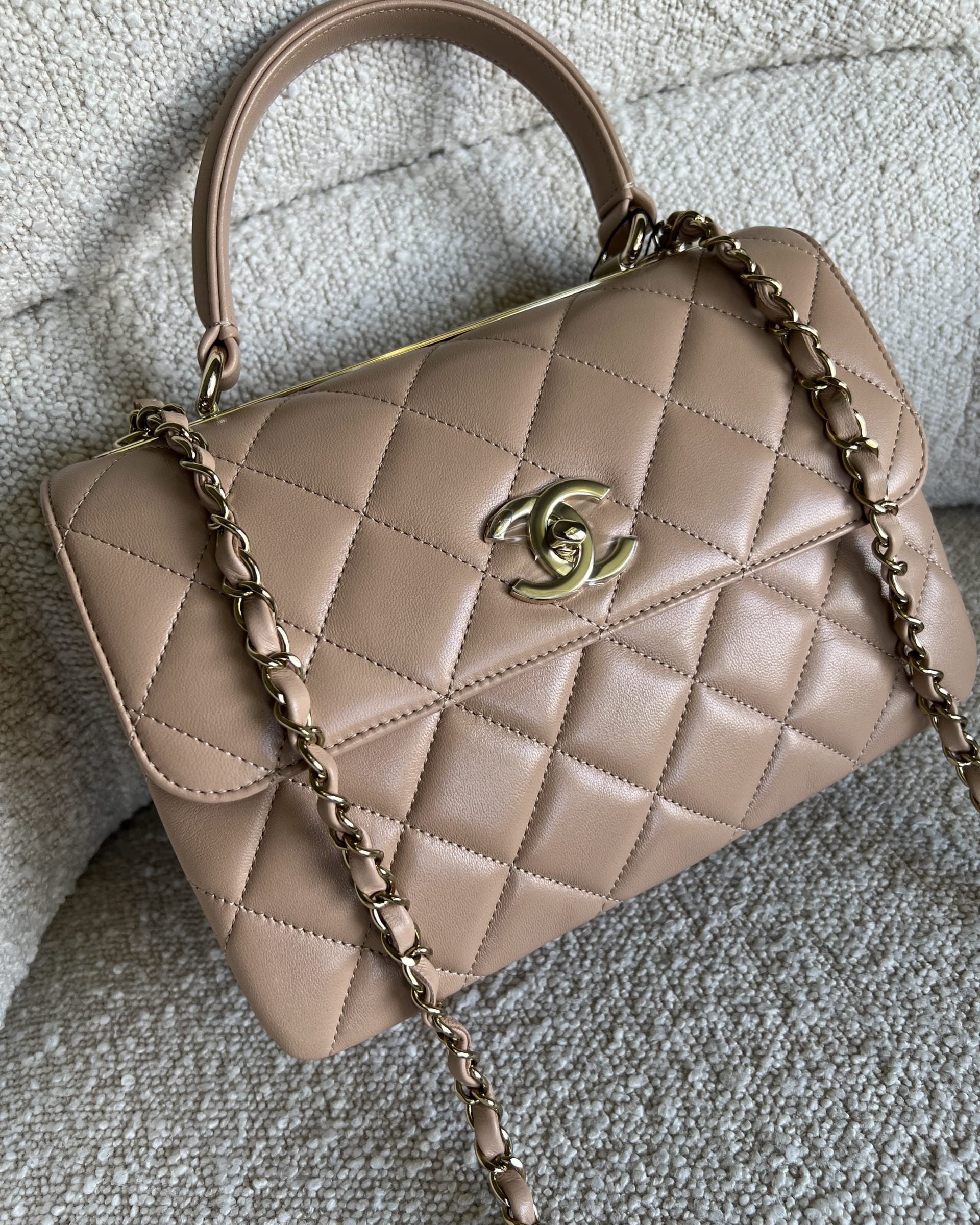 CHANEL Handbag 22S Beige Lambskin Quilted Trendy CC LGHW -Knockoff
