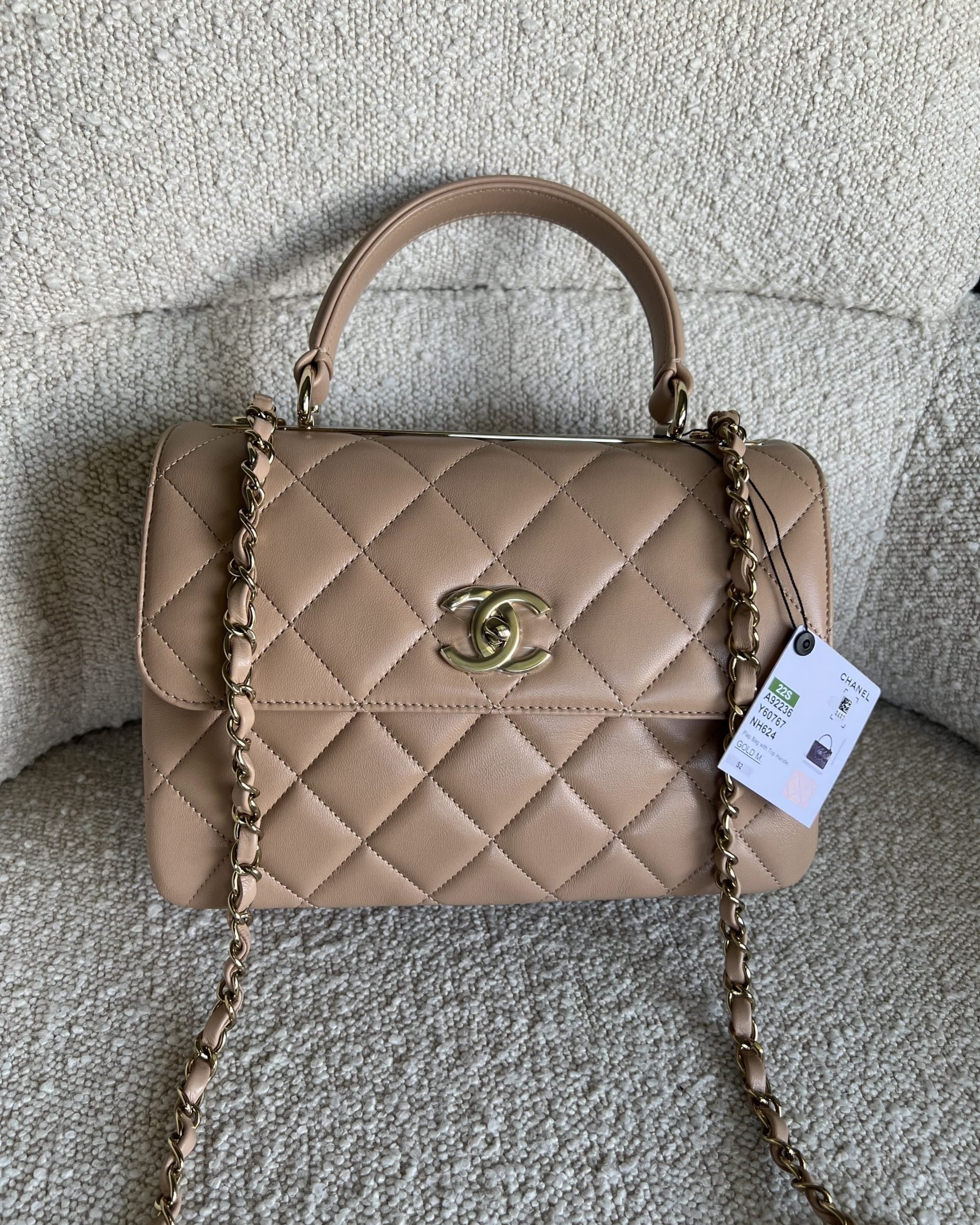 CHANEL Handbag 22S Beige Lambskin Quilted Trendy CC LGHW -Knockoff
