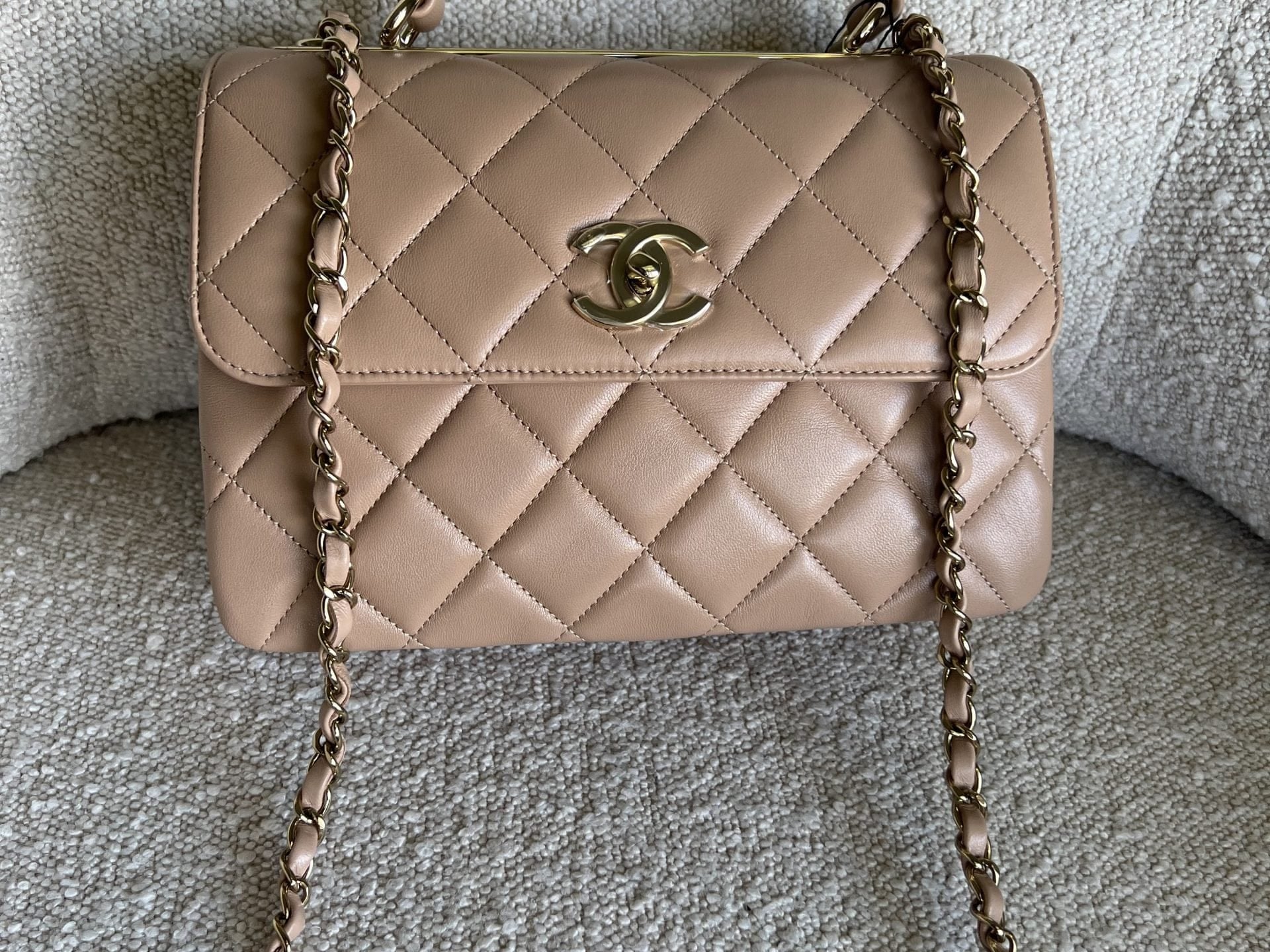 CHANEL Handbag 22S Beige Lambskin Quilted Trendy CC LGHW -Knockoff
