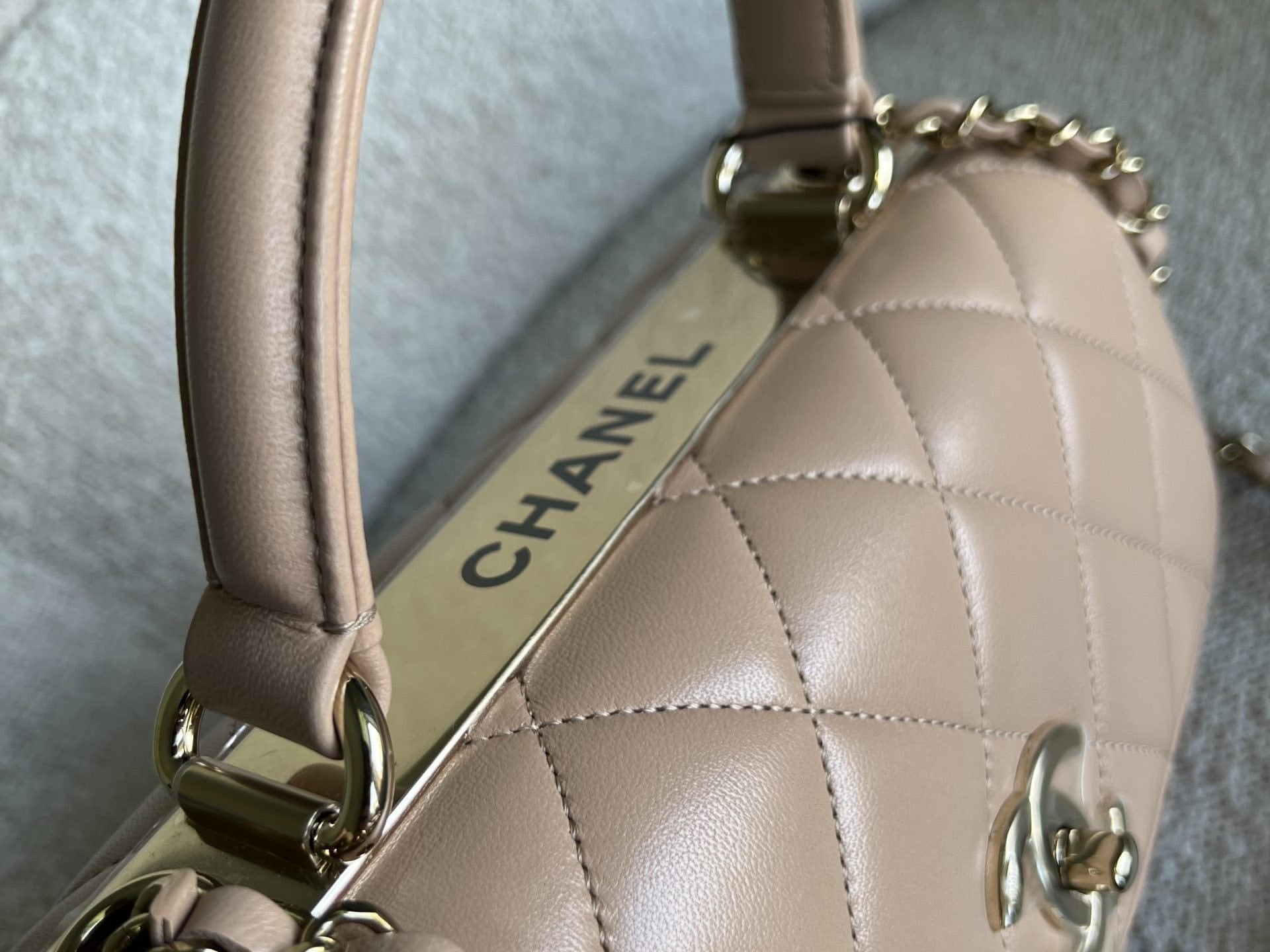 CHANEL Handbag 22S Beige Lambskin Quilted Trendy CC LGHW -Knockoff
