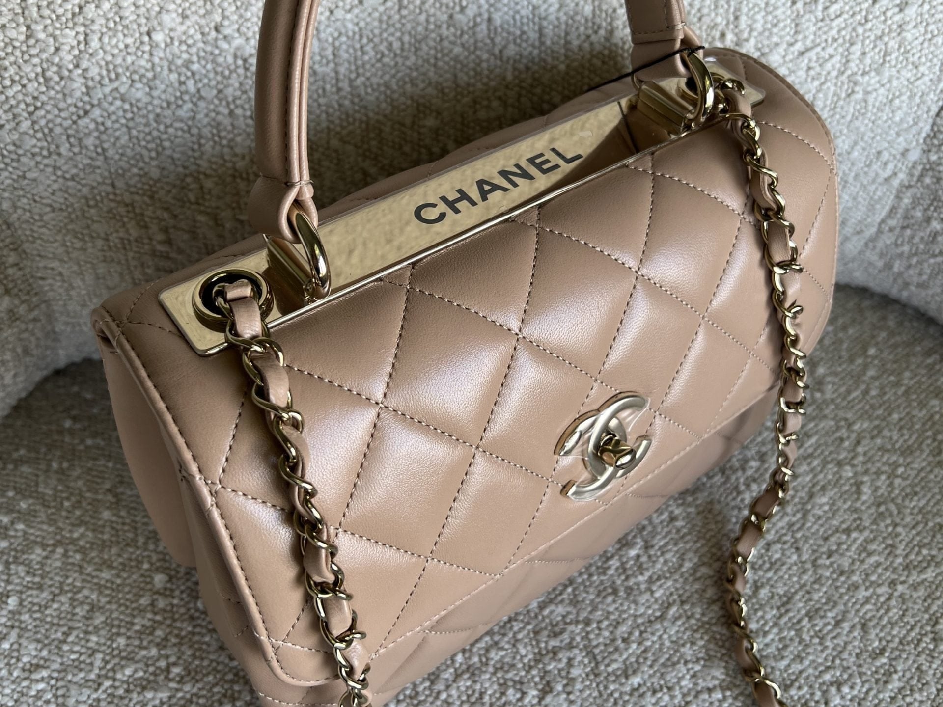 CHANEL Handbag 22S Beige Lambskin Quilted Trendy CC LGHW -Knockoff
