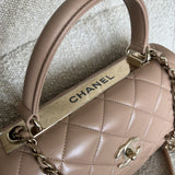 CHANEL Handbag 22S Beige Lambskin Quilted Trendy CC Light Gold Hardware -Knockoff
