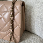 CHANEL Handbag 22S Beige Lambskin Quilted Trendy CC Light Gold Hardware -Knockoff
