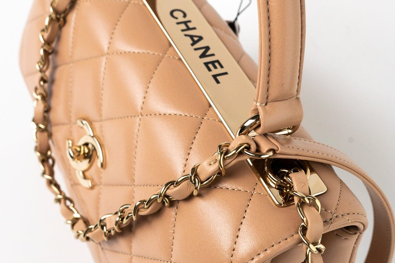 CHANEL Handbag 22S Beige / Light Caramel Lambskin Quilted Trendy CC Small Light Gold Hardware -Knockoff
