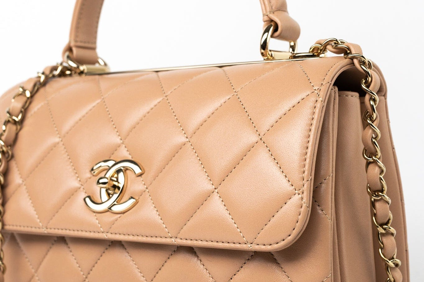 CHANEL Handbag 22S Beige / Light Caramel Lambskin Quilted Trendy CC Small Light Gold Hardware -Knockoff
