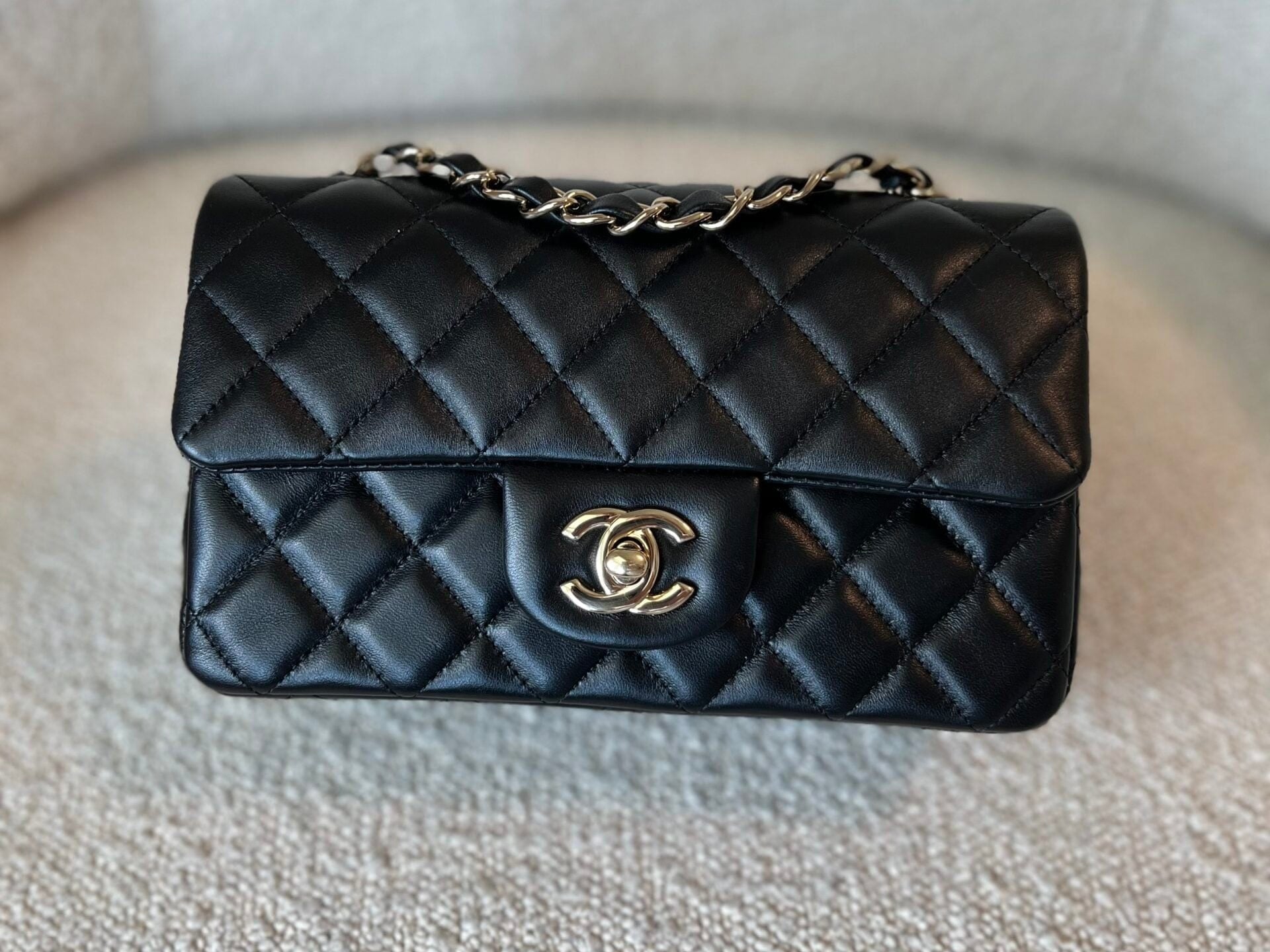 CHANEL Handbag 22S Black Lambskin Quilted Mini Rectangular Single Flap Light Gold Hardware -Knockoff
