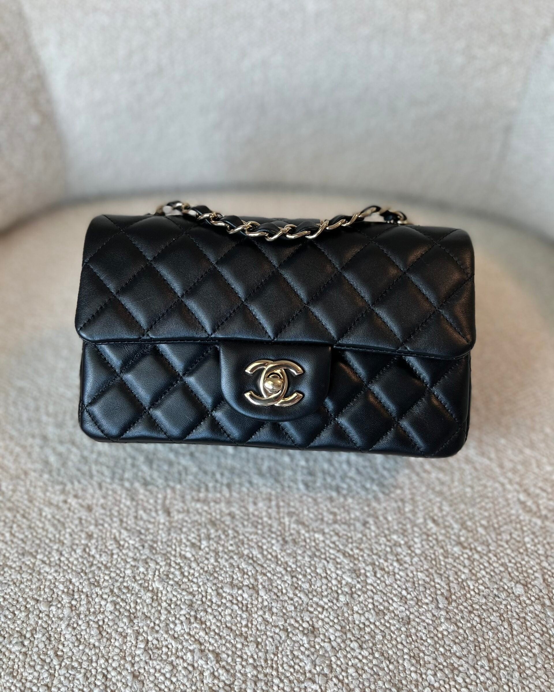 CHANEL Handbag 22S Black Lambskin Quilted Mini Rectangular Single Flap Light Gold Hardware -Knockoff
