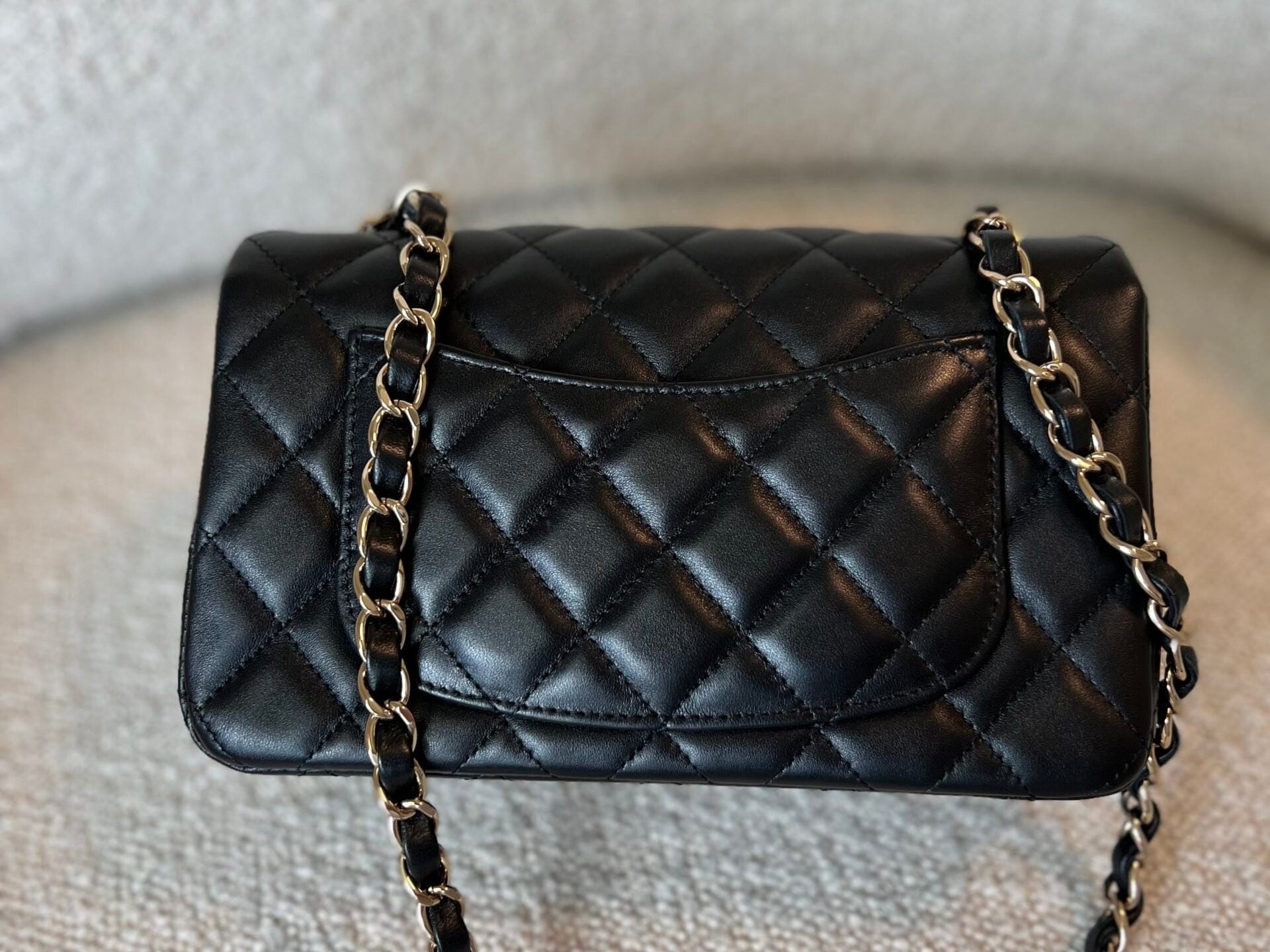 CHANEL Handbag 22S Black Lambskin Quilted Mini Rectangular Single Flap Light Gold Hardware -Knockoff
