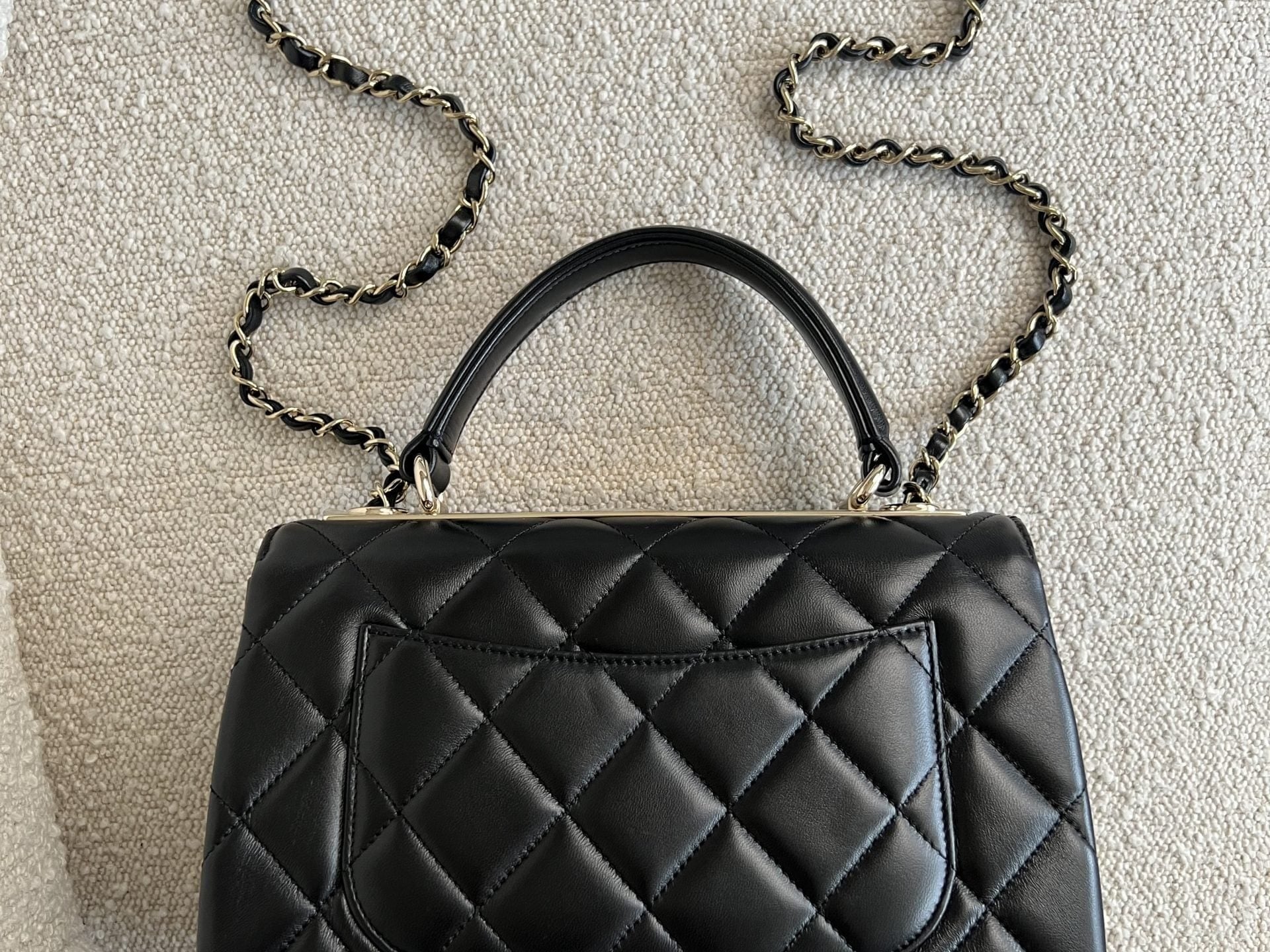 CHANEL Handbag 22S Black Lambskin Quilted Trendy CC Small LGHW -Knockoff
