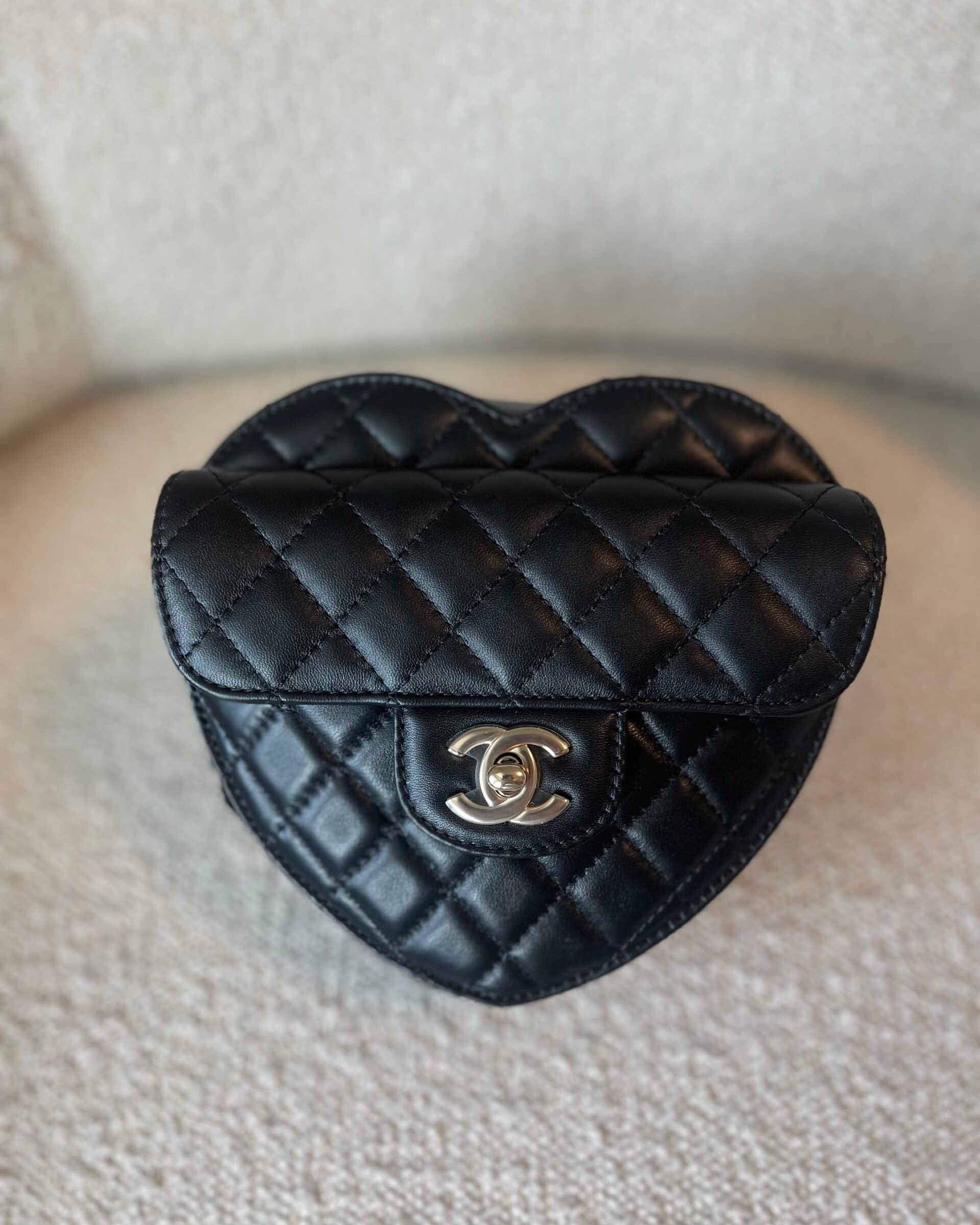 CHANEL Handbag 22S CC In Love Black Lambskin Quilted Large Heart Bag LGHW -Knockoff
