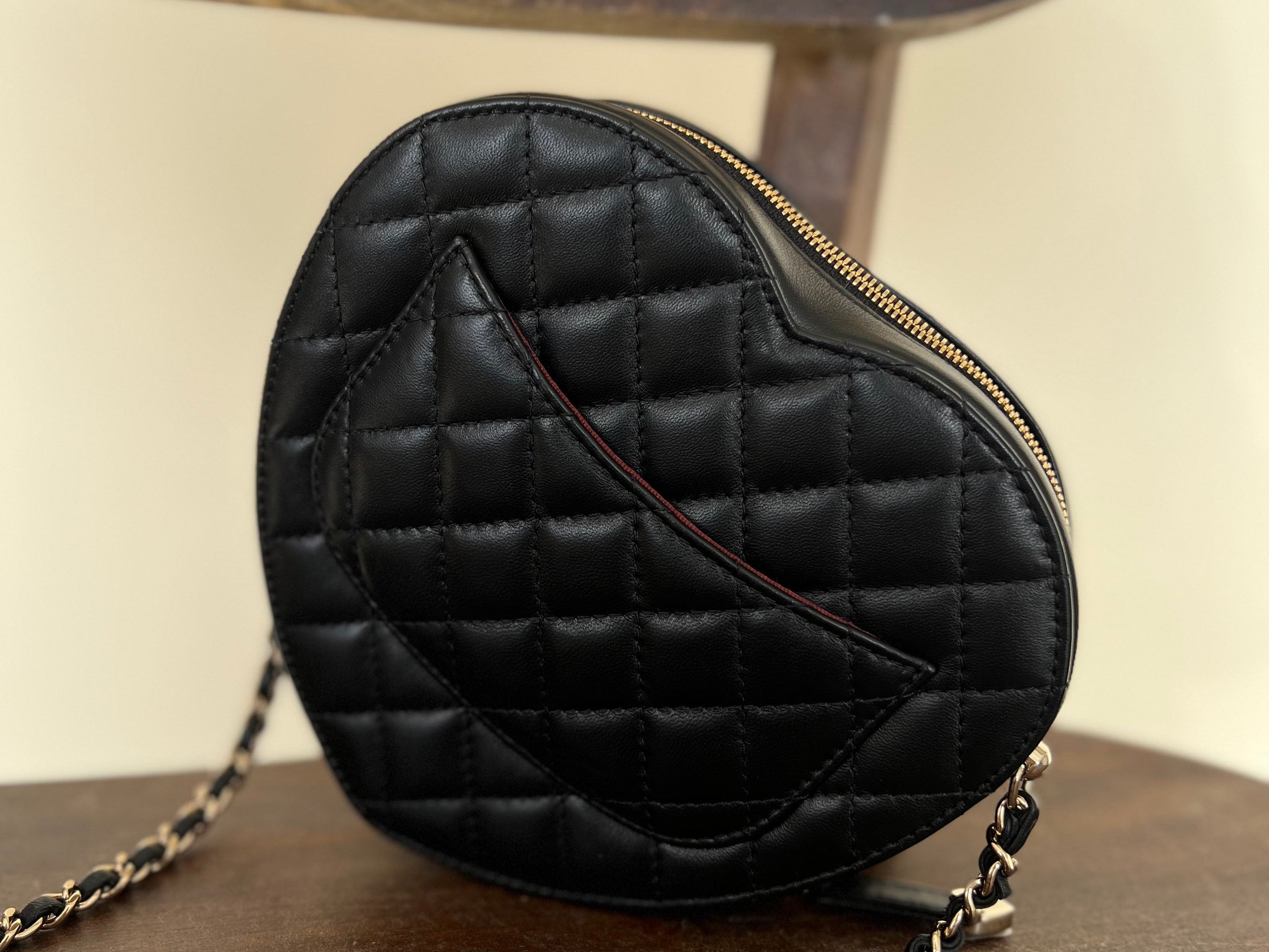 CHANEL Handbag 22S CC In Love Black Lambskin Quilted Large Heart Bag LGHW -Knockoff
