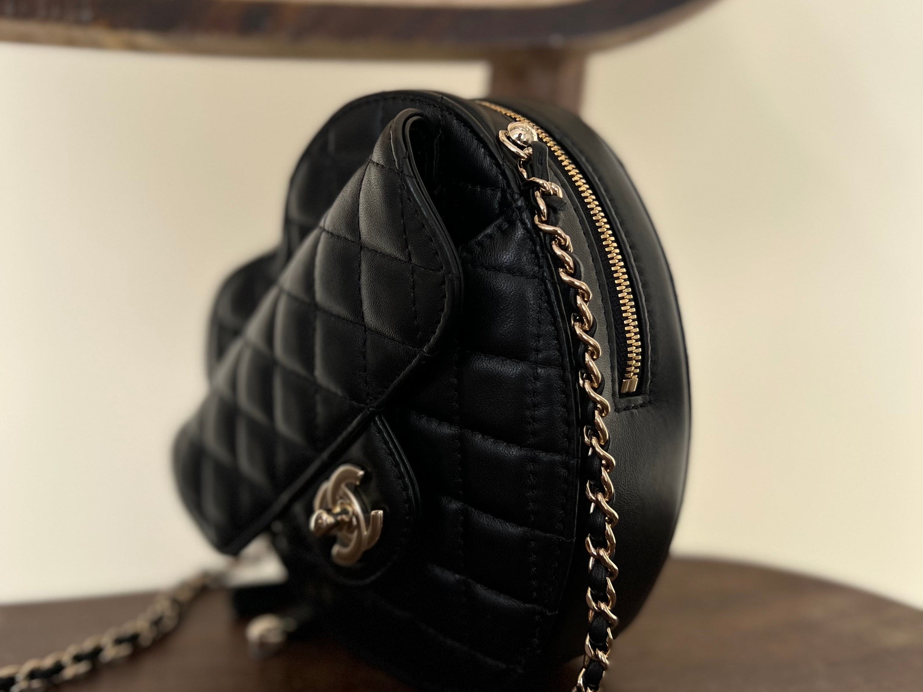 CHANEL Handbag 22S CC In Love Black Lambskin Quilted Large Heart Bag LGHW -Knockoff
