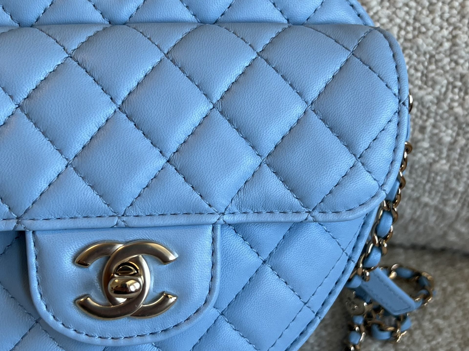 CHANEL Handbag 22S CC In Love Blue Lambskin Quilted Large Heart Bag LGHW -Knockoff
