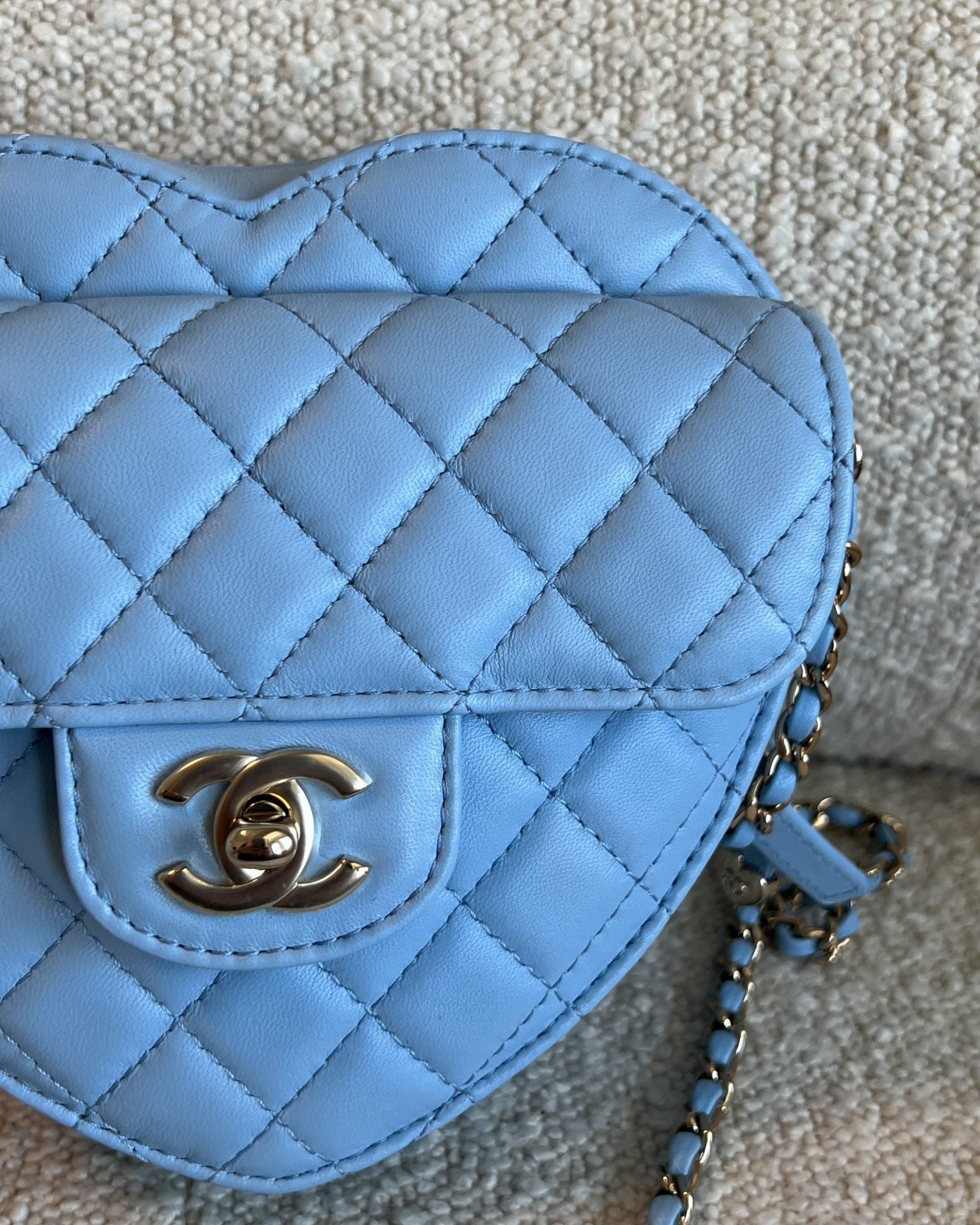 CHANEL Handbag 22S CC In Love Blue Lambskin Quilted Large Heart Bag LGHW -Knockoff
