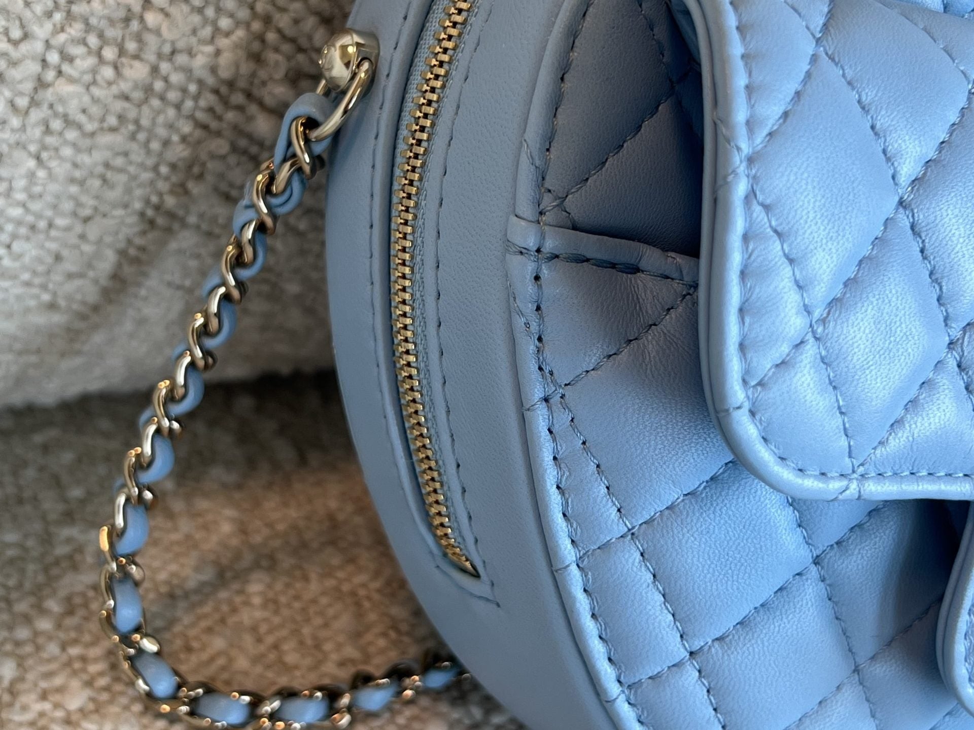 CHANEL Handbag 22S CC In Love Blue Lambskin Quilted Large Heart Bag LGHW -Knockoff
