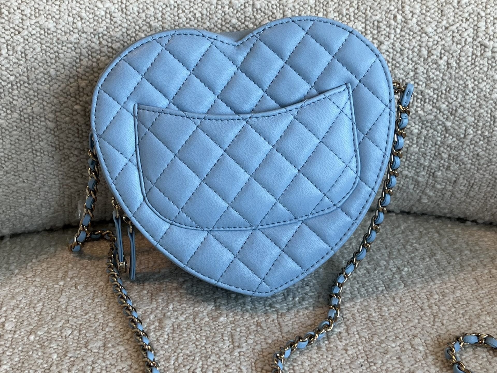 CHANEL Handbag 22S CC In Love Blue Lambskin Quilted Large Heart Bag LGHW -Knockoff
