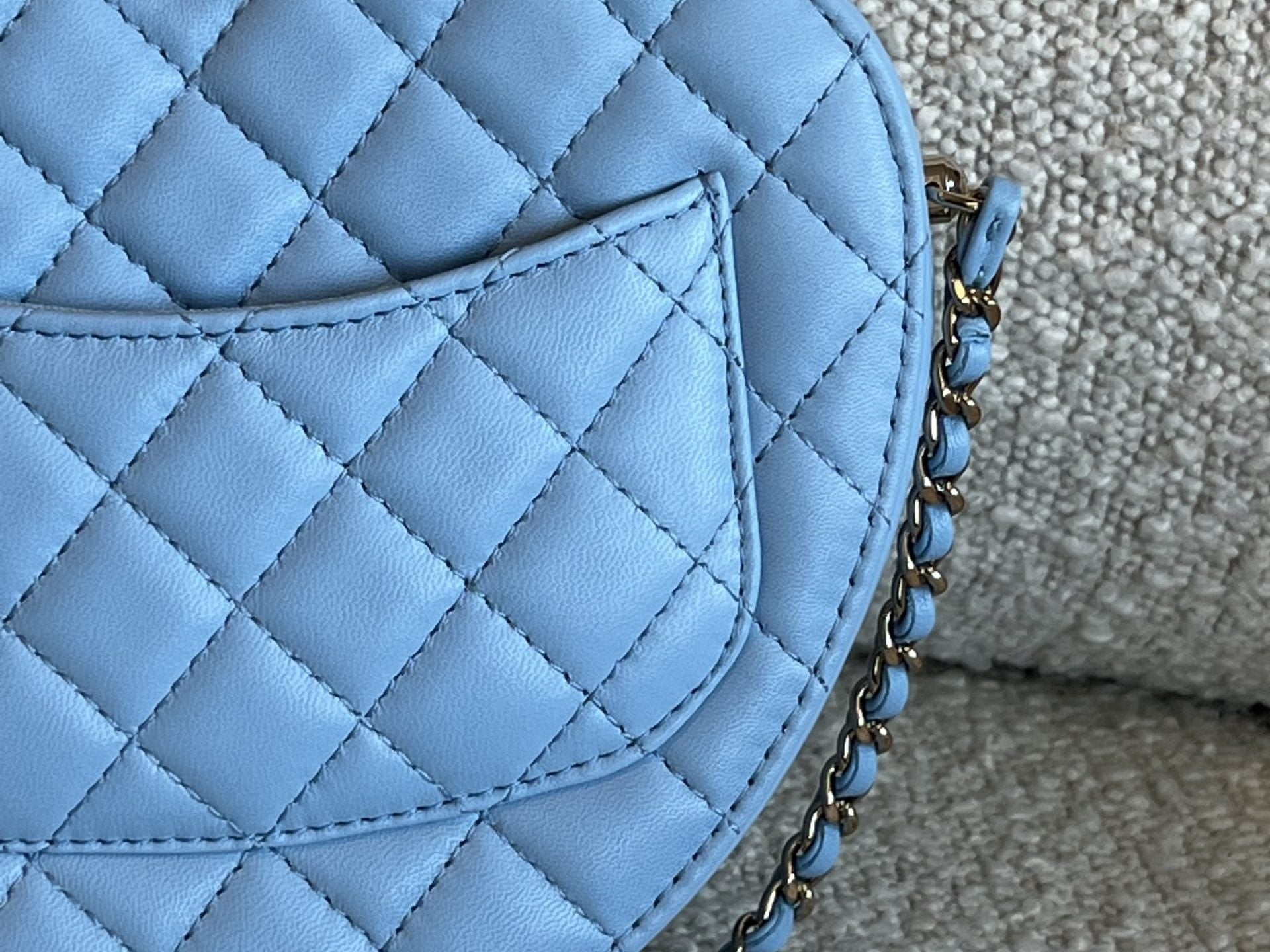 CHANEL Handbag 22S CC In Love Blue Lambskin Quilted Large Heart Bag LGHW -Knockoff
