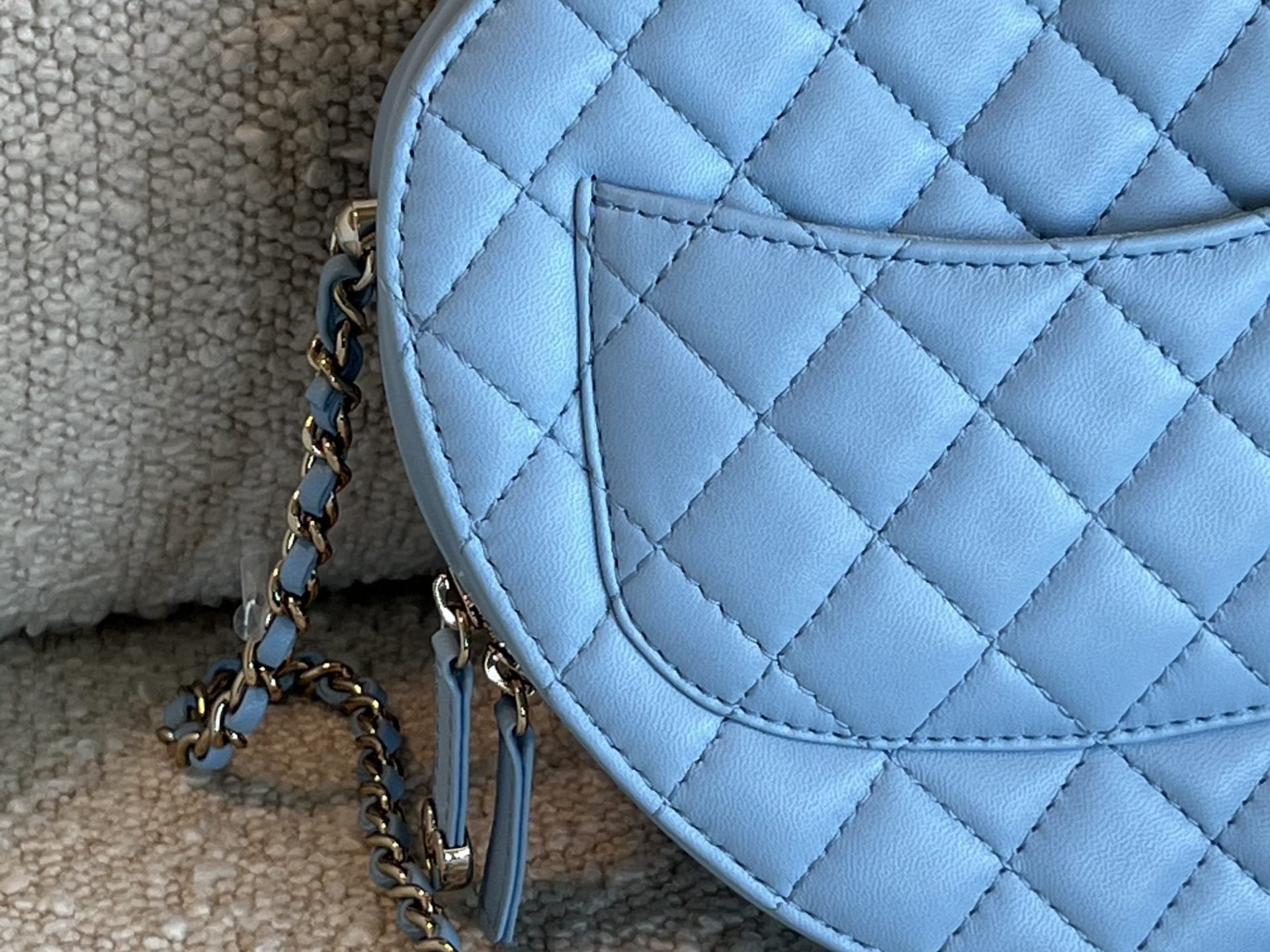 CHANEL Handbag 22S CC In Love Blue Lambskin Quilted Large Heart Bag LGHW -Knockoff
