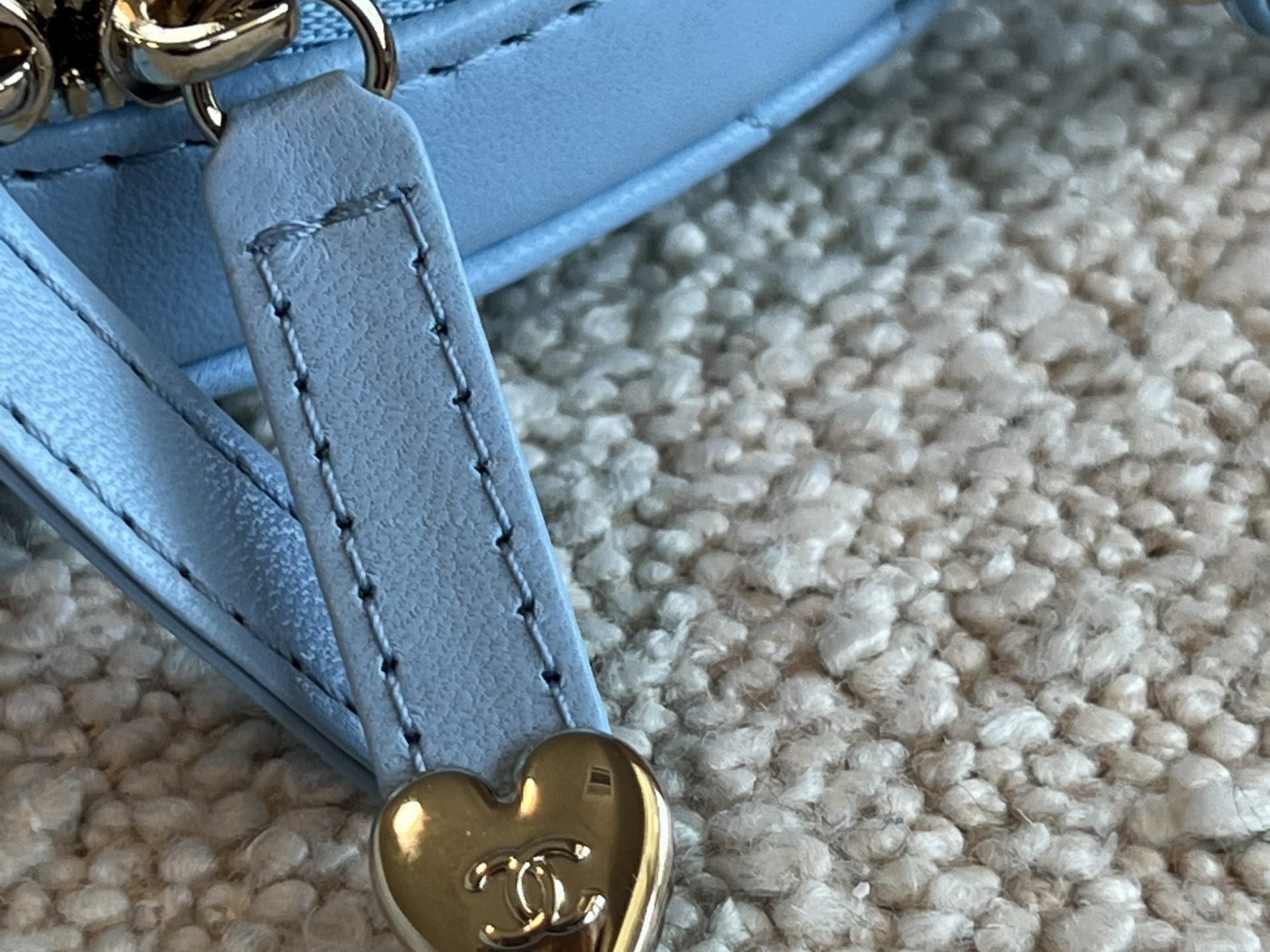 CHANEL Handbag 22S CC In Love Blue Lambskin Quilted Large Heart Bag LGHW -Knockoff
