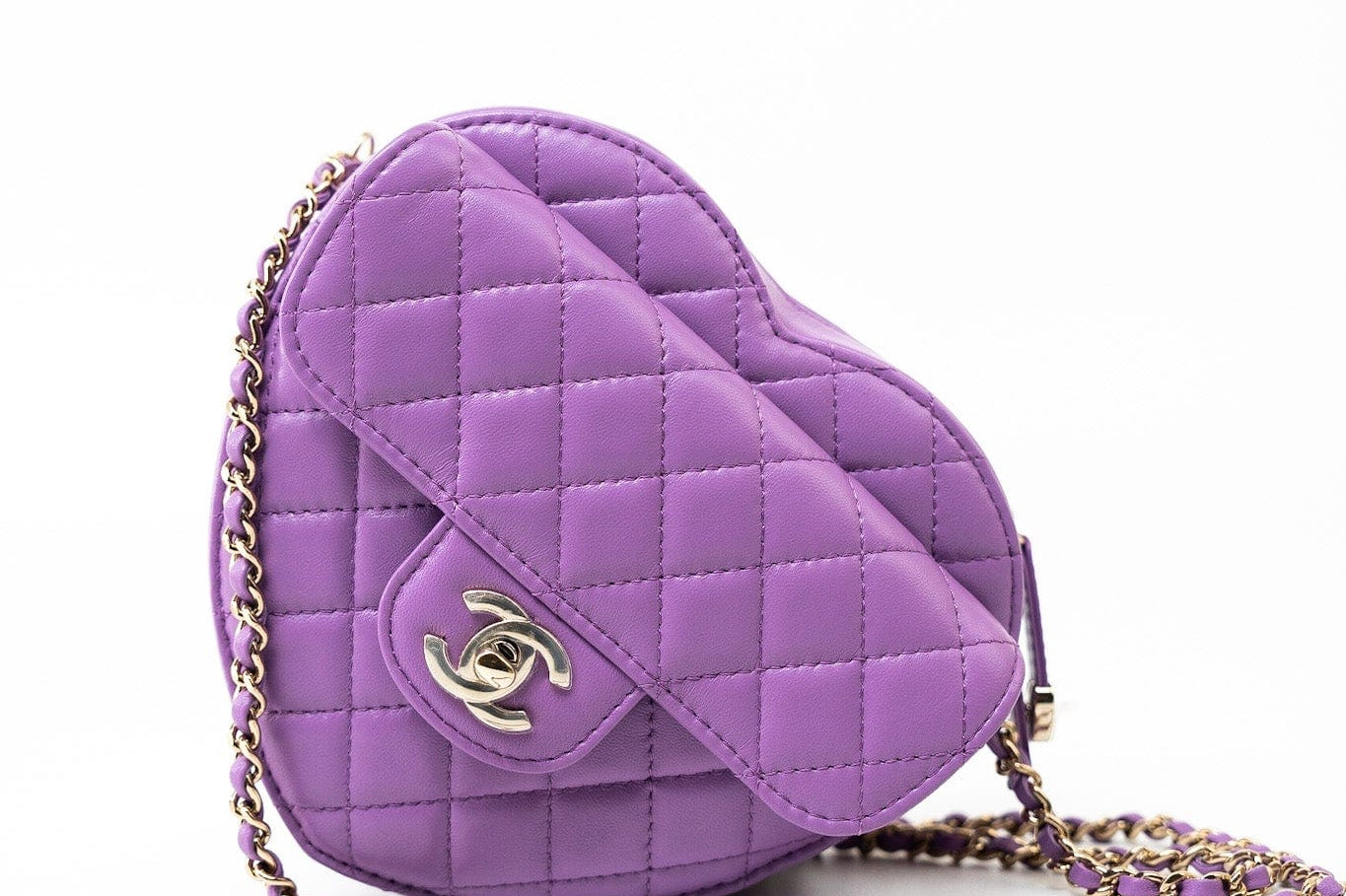 CHANEL Handbag 22S CC In Love Purple Lambskin Quilted Large Heart Bag -Knockoff
