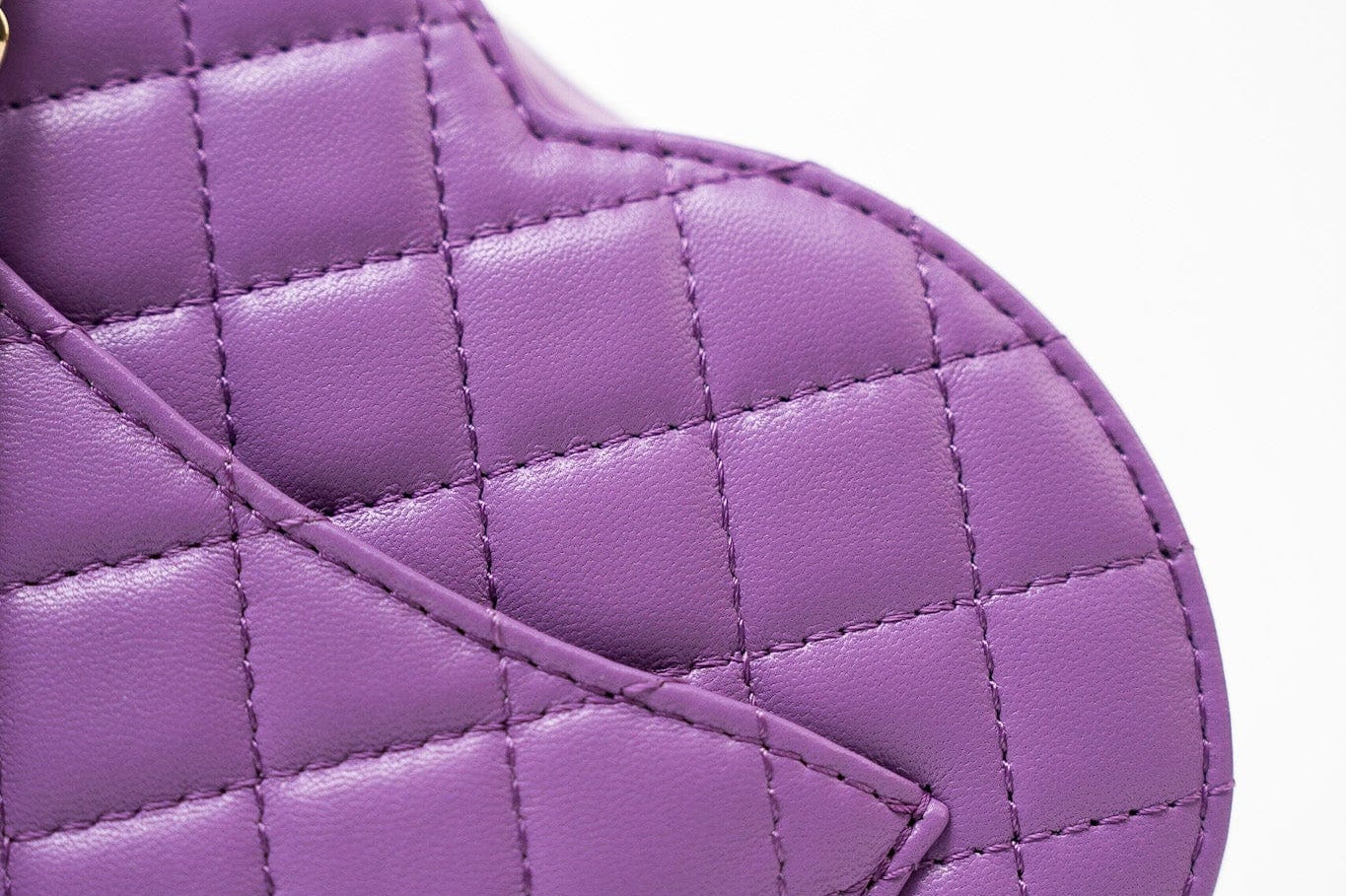 CHANEL Handbag 22S CC In Love Purple Lambskin Quilted Large Heart Bag -Knockoff
