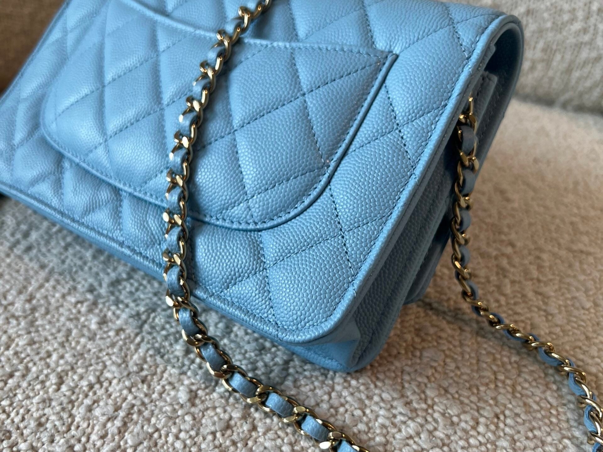 CHANEL Handbag 22S Light Blue Caviar Quilted Wallet On Chain (WOC) -Knockoff
