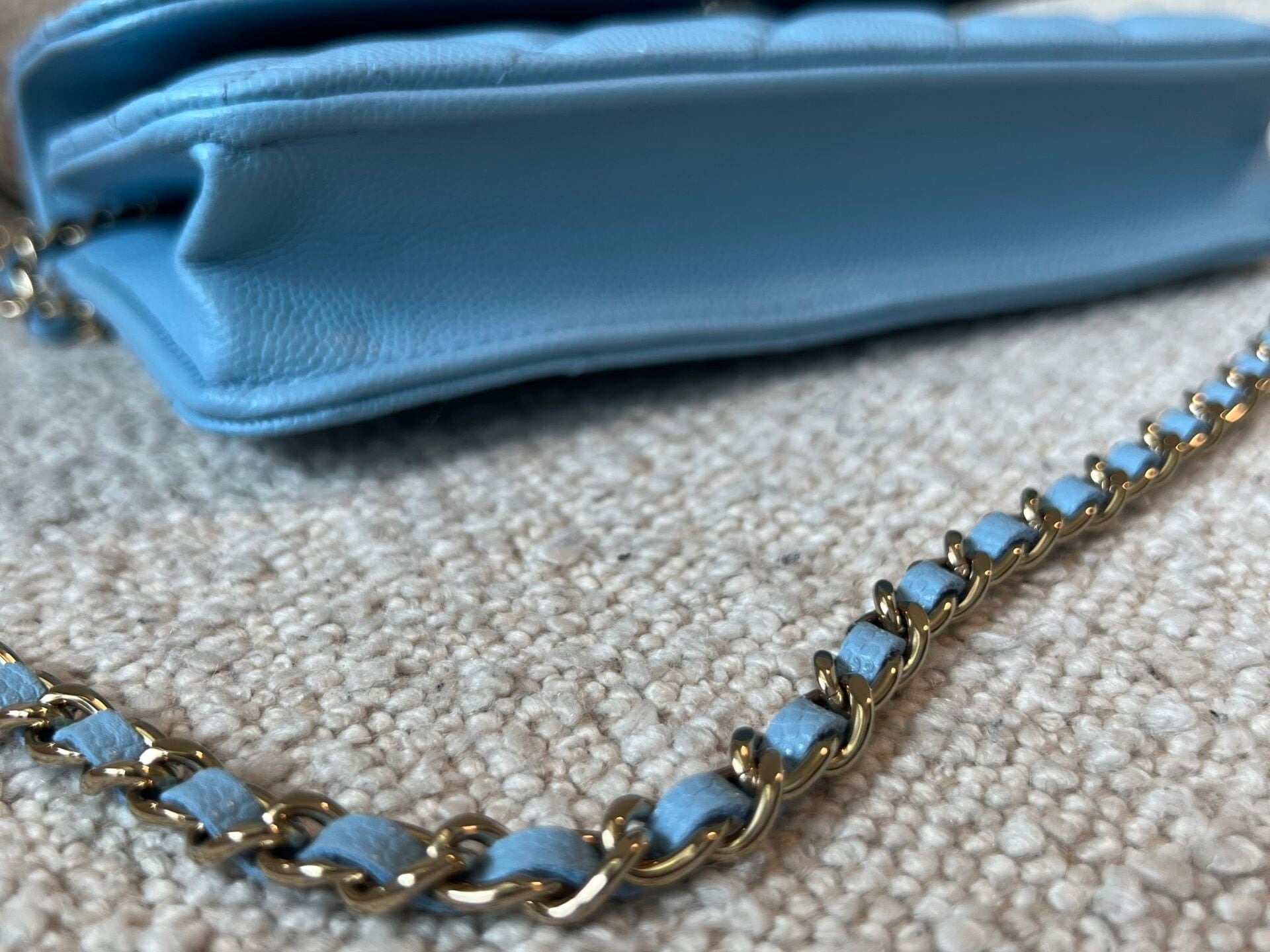 CHANEL Handbag 22S Light Blue Caviar Quilted Wallet On Chain (WOC) -Knockoff
