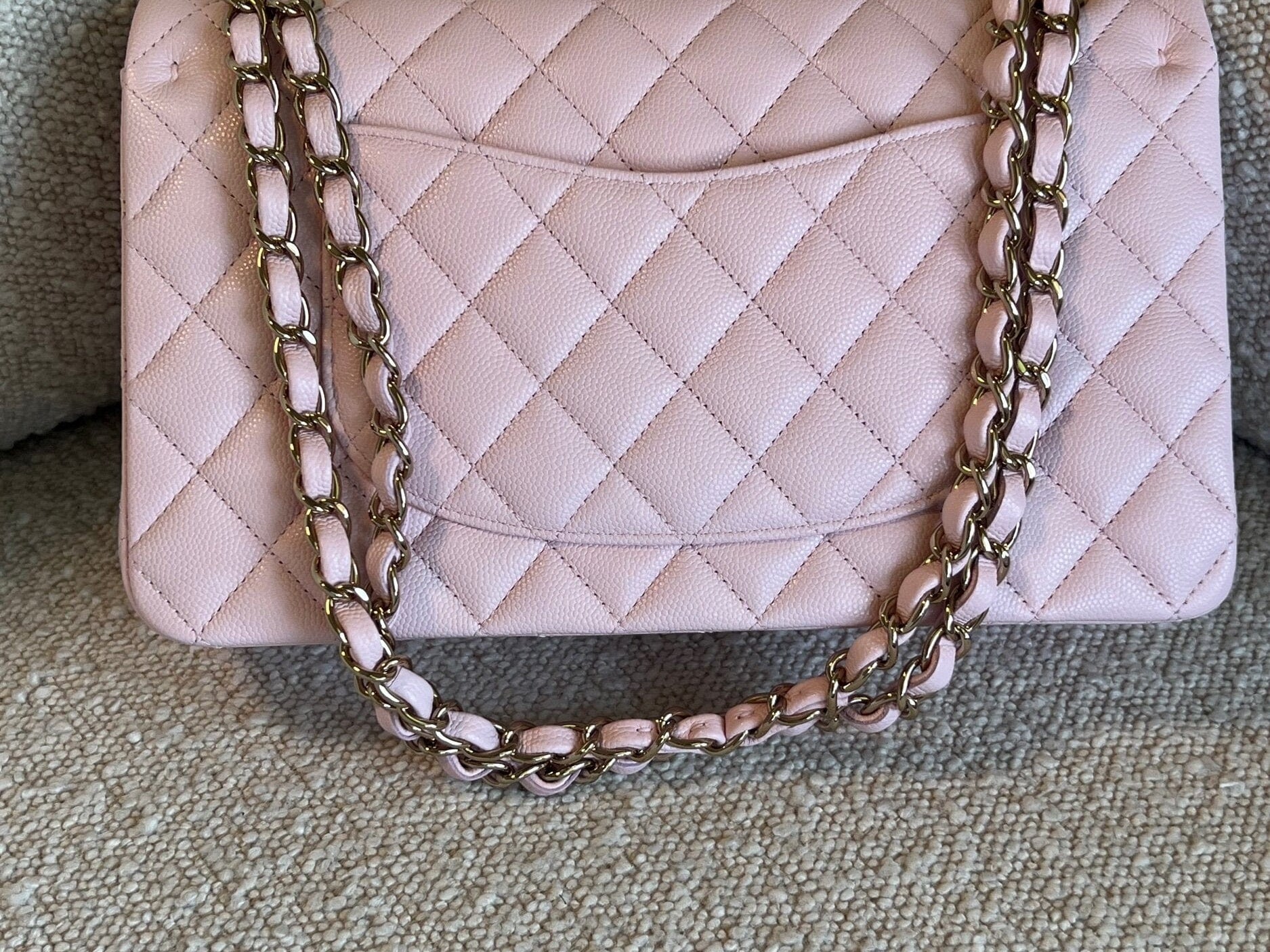 CHANEL Handbag 22S Light Pink Caviar Quilted Classic Flap Medium LGHW -Knockoff
