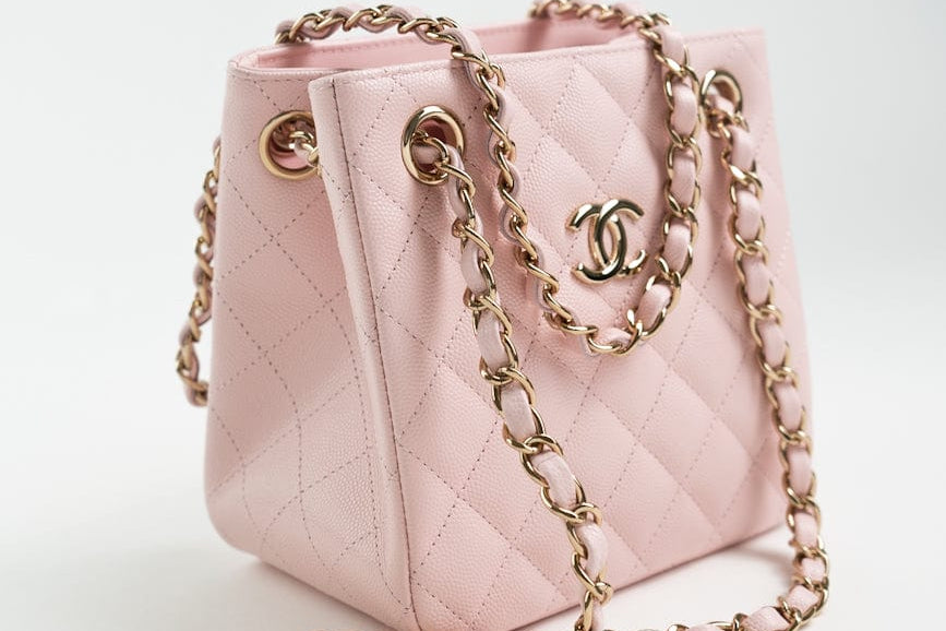 CHANEL Handbag 22S Light Pink Caviar Quilted Mini Bucket Bag LGHW -Knockoff
